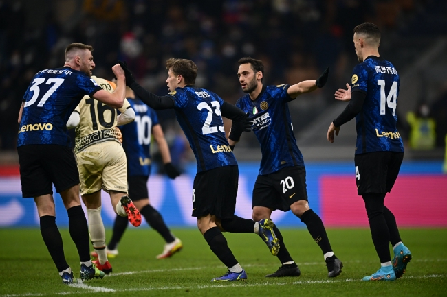 澳大利亚体能优势明显（澳大利亚在体能上占据上风）