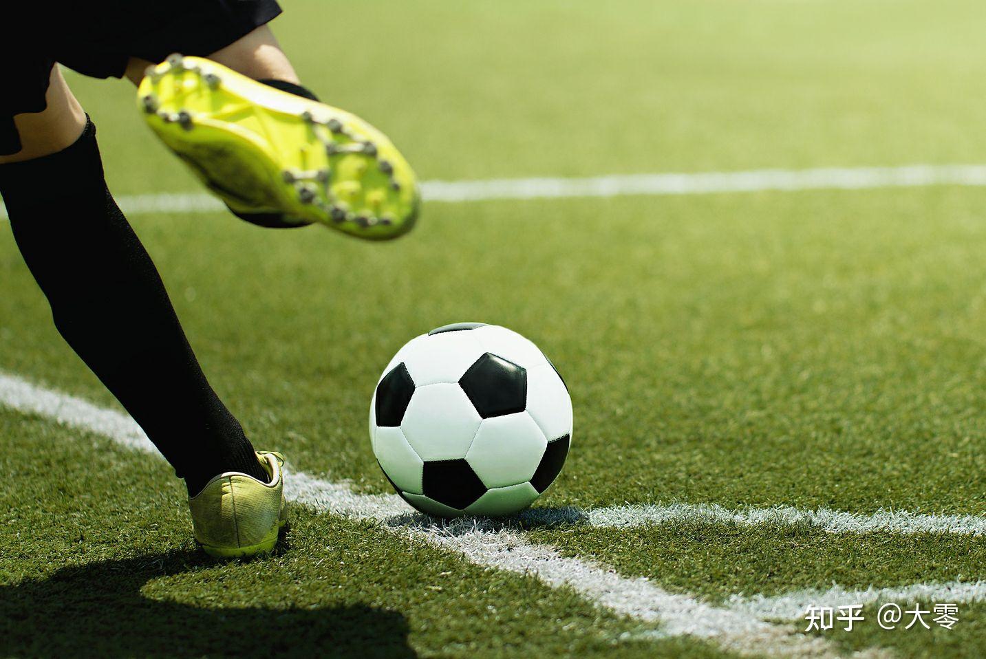 德转统计五大联赛最年长戴帽前10：莱万第8，C罗两度上榜（德转盘点五大联赛最年长上演帽子戏法TOP10：莱万第8，C罗两次上榜）