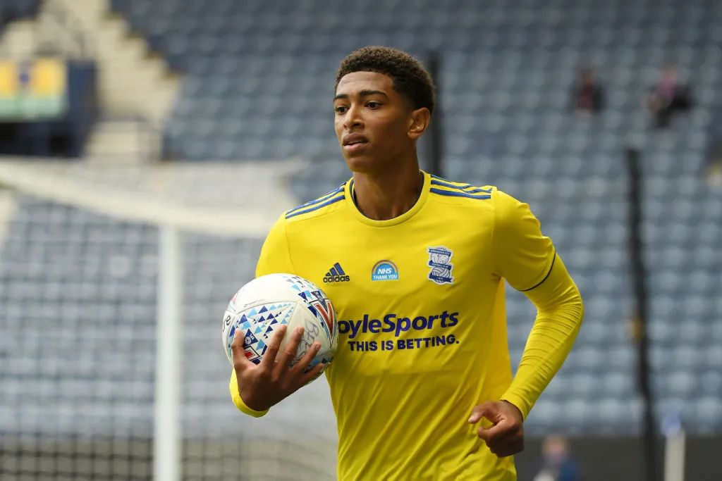 王上源谈比甲留洋经历：学会了和自己相处，硬着头皮往前坚持（王上源回忆比甲留洋：学会与自己相处，咬牙坚持向前）