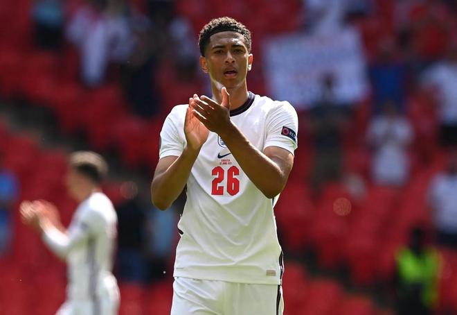 哈曼：拜仁仍是欧冠冠军的重要竞争者，战胜大巴黎是一种警告（哈曼：拜仁依然是欧冠争冠热门，击败大巴黎释放了警示信号）