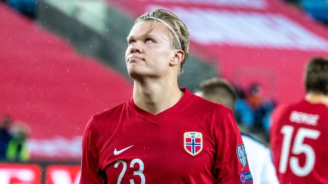 记者：德温特想踢欧冠，他依然优先考虑加盟国米（记者：德温特渴望征战欧冠，加盟国米仍是他的首选）