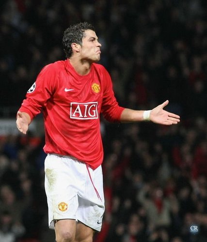 多纳鲁马：1-2之后我们就放弃了比赛，这绝对不应该发生（多纳鲁马直言：比分变成1-2后我们选择了放弃，这绝不能发生）