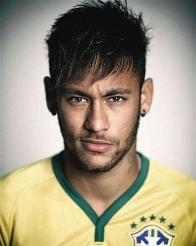 梅开二度助药厂6球大胜海登海姆，19岁中场马扎当选全场最佳（药厂6球横扫海登海姆：梅开二度建功，19岁中场马扎荣膺全场最佳）