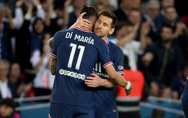 曼联青训小将登场亮相（曼联青训新星完成处子秀）