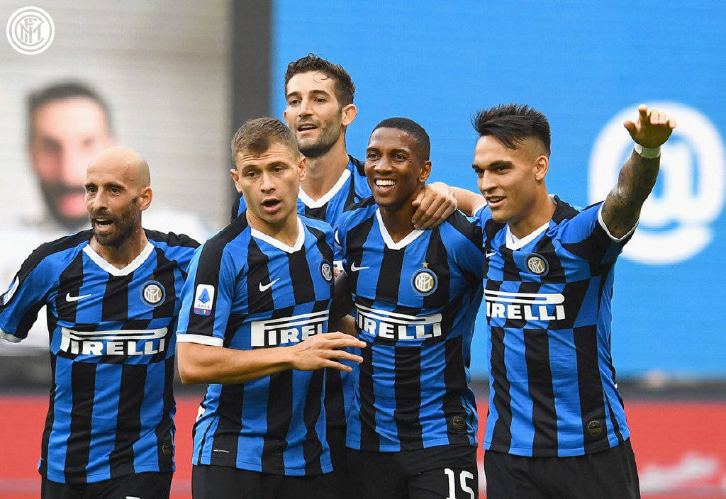 徐根宝：希望海港给国足输送更好的球员 我们的目标是世界杯（徐根宝：期待海港为国足培养更优人才，目标直指世界杯）