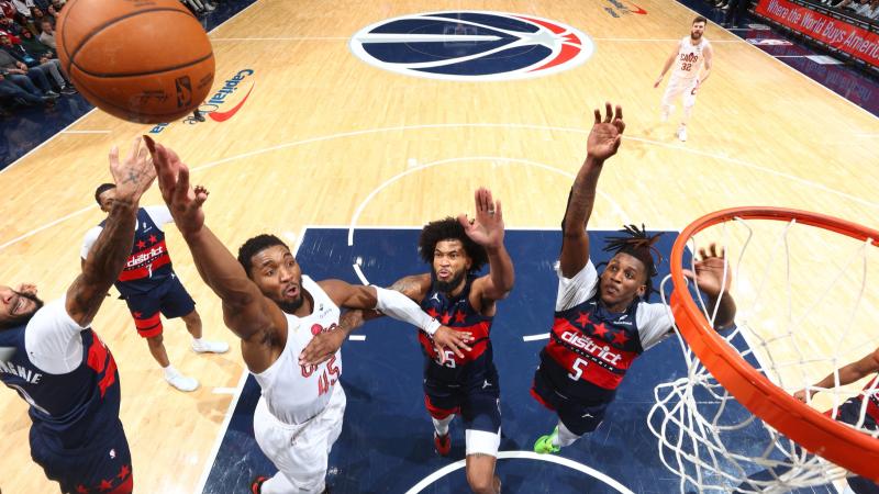 斯内德：姆巴佩会赢得2026年金球奖；没有人效力皇马时想离开（斯内德：看好姆巴佩夺2026金球；在皇马时没人想离队）